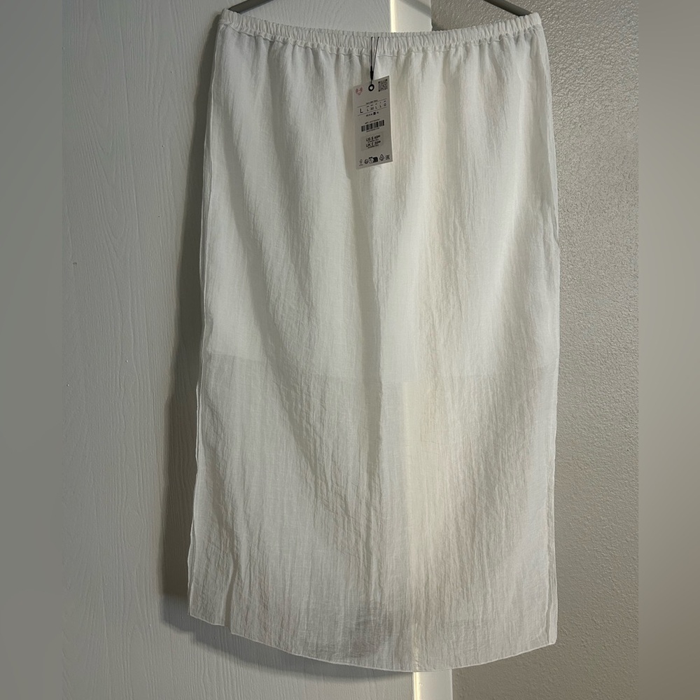 Zara Women’s Midi Skirt in White with Elastic Waist Size L